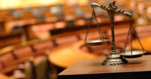 מתי כדאי לפנות לעורך דין אזרחי לייצוג מקצועי